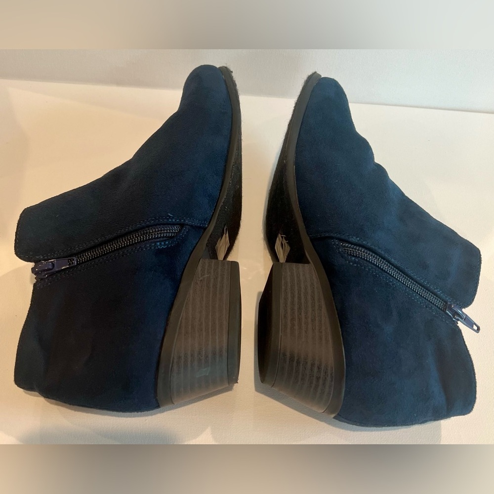 Refresh Suede Navy Ankle Booties Heel Zip Size 8.5 Women’s - Picture 6 of 11